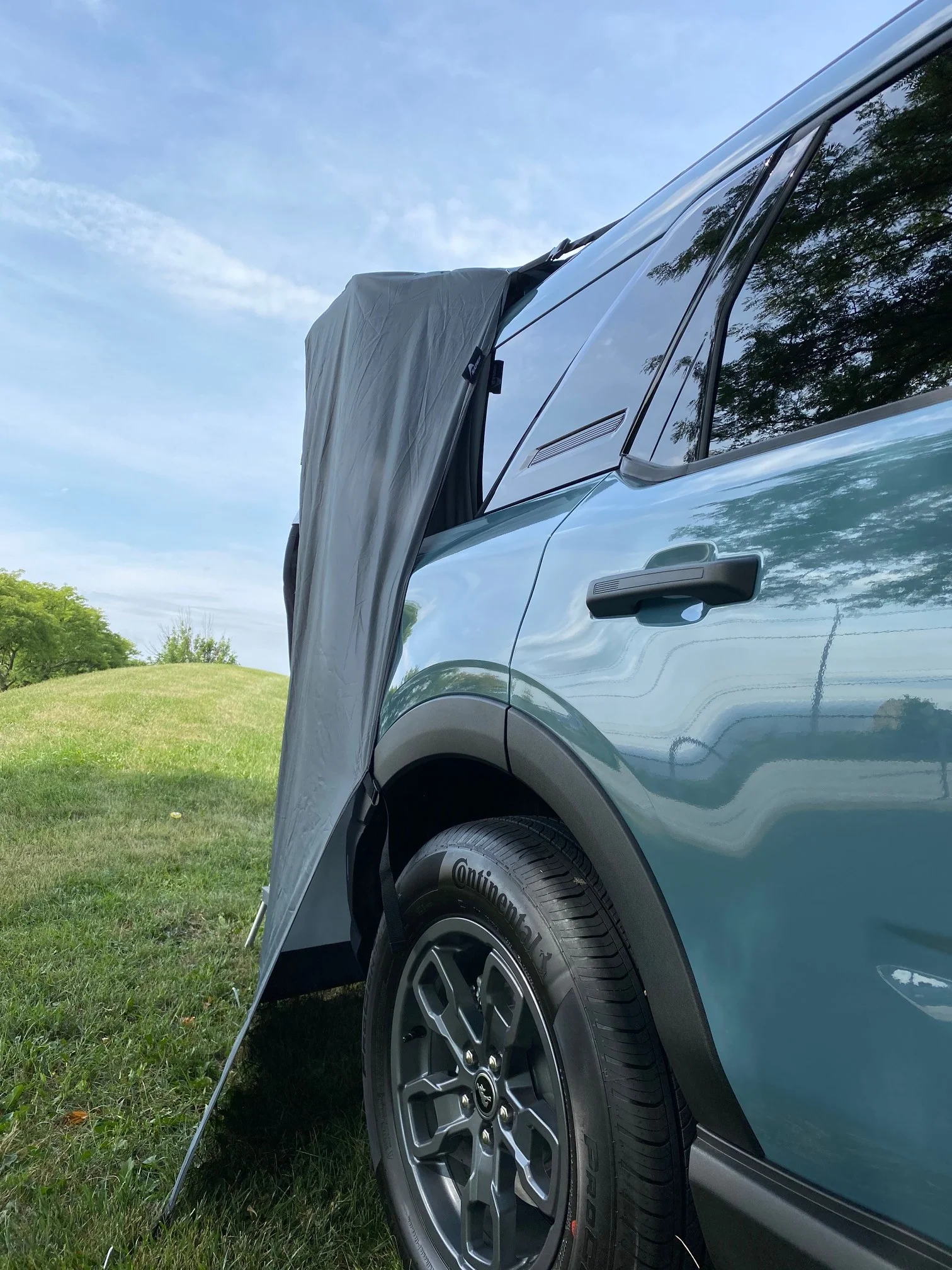 Compact SUV Liftgate Curtain - Image 3